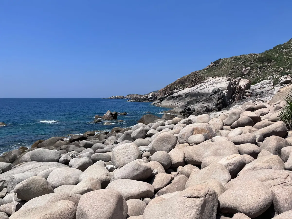 Where to Find Quartz in the UK: A Seasonal Field Guide